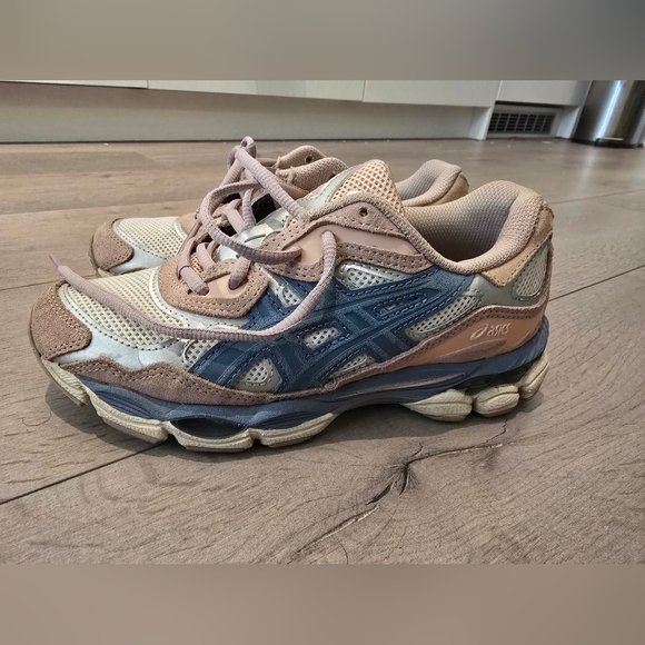 Asics Multicolor Running Shoes - Picture 2 of 8